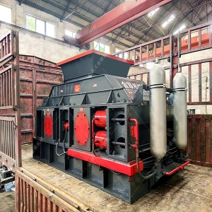 石英破碎機(jī)-石英石破碎生產(chǎn)線-石英粉碎機(jī)成套設(shè)備價格