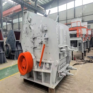 硬巖破碎機(jī)-硬料粉碎機(jī)設(shè)備-大小型硬巖礦破碎機(jī)價格-圖片原理視頻