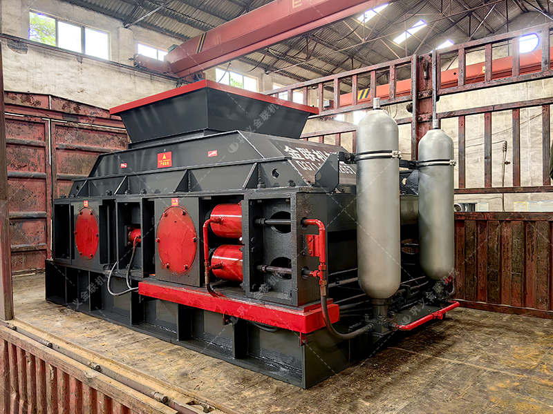 如何操作液壓對(duì)輥制砂機(jī)以達(dá)到較佳破碎效果？