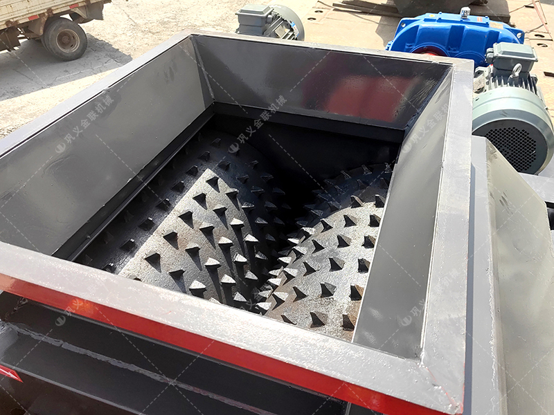 硅酸鹽制品產(chǎn)業(yè)升級，雙齒輥破碎機扮演了什么角色？