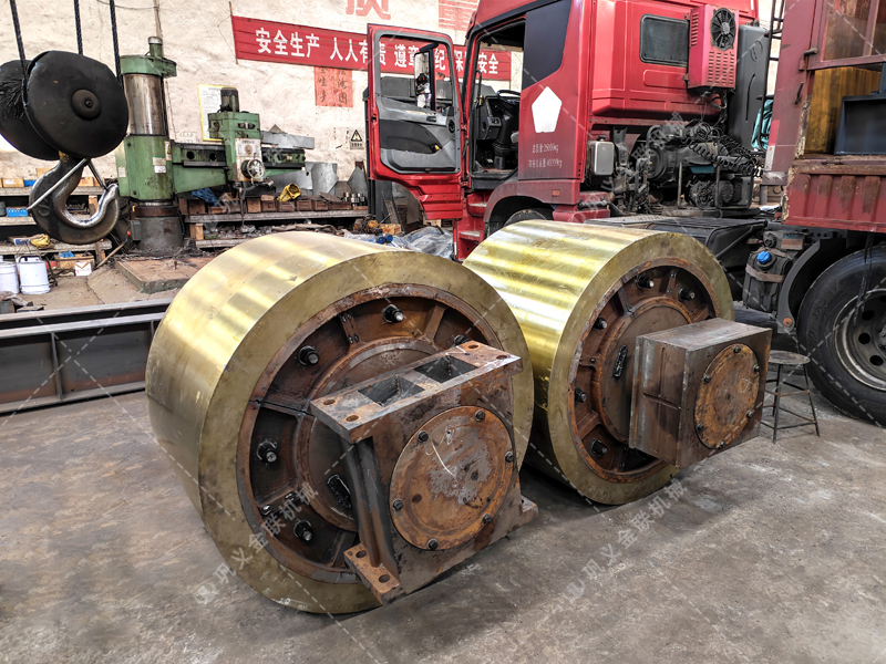 石英石硬度高,對(duì)輥制砂機(jī)能否穩(wěn)定運(yùn)行并保證出料質(zhì)量? 石英石硬度高,對(duì)輥制砂機(jī)能否穩(wěn)定運(yùn)行并保證出料質(zhì)量?