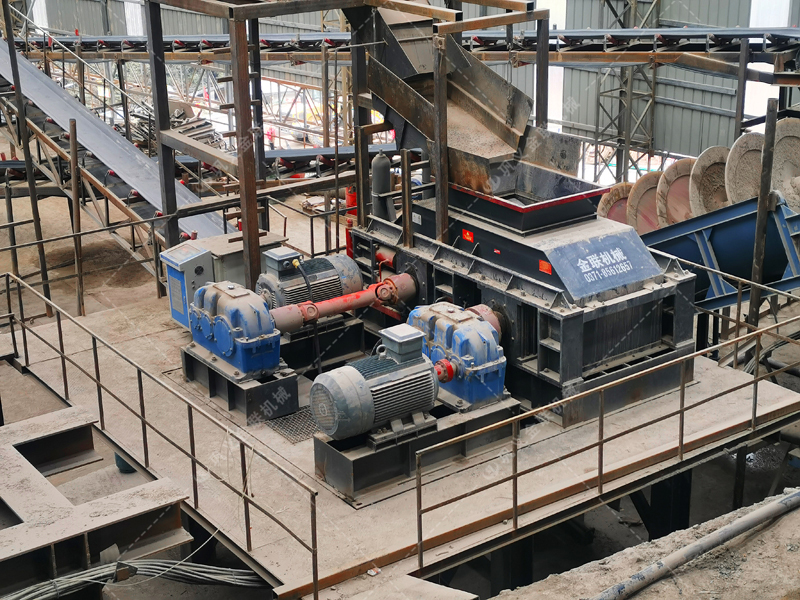 石英石硬度高,對(duì)輥制砂機(jī)能否穩(wěn)定運(yùn)行并保證出料質(zhì)量? 石英石硬度高,對(duì)輥制砂機(jī)能否穩(wěn)定運(yùn)行并保證出料質(zhì)量?